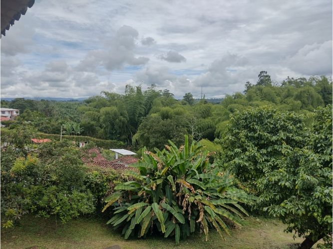 Casa de 4 alcobas en venta en Armenia, 350 m² · foto 10 de 24