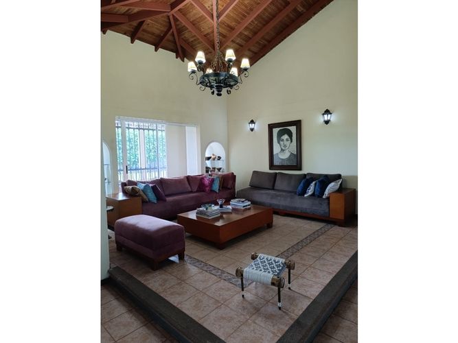 Casa de 4 alcobas en venta en Providencia, Armenia, 430 m² · foto 5 de 24
