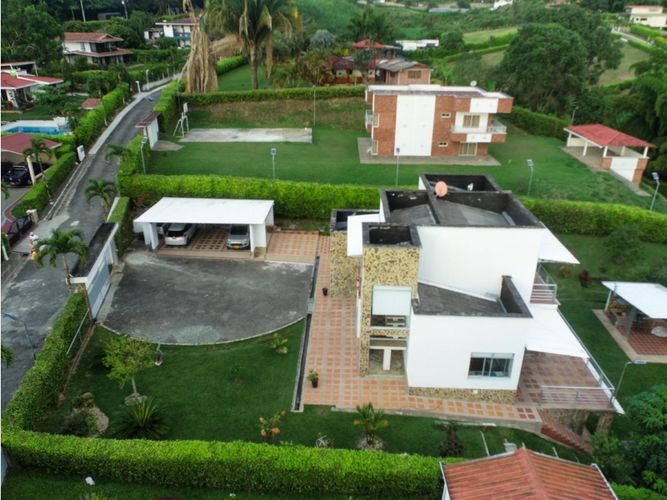 Casa de 4 alcobas en venta en La Yé, Armenia, 550 m² · foto 12 de 16