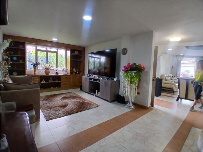 Casa de 6 alcobas en venta en Armenia, 840 m² · foto 11 de 24