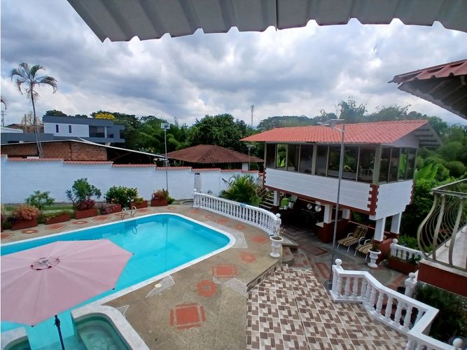 Casa de 6 alcobas en venta en Armenia, 840 m² · foto 17 de 24