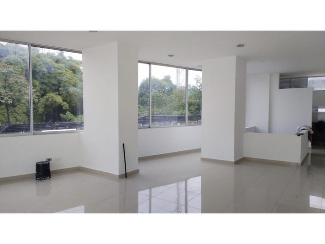 Local en venta en Avenida Centenario, Armenia, 267 m² · foto 2 de 12