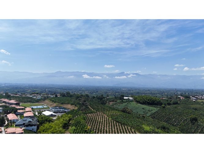 Lote en venta en La Esperanza, Armenia, 2735 m² · foto 4 de 7