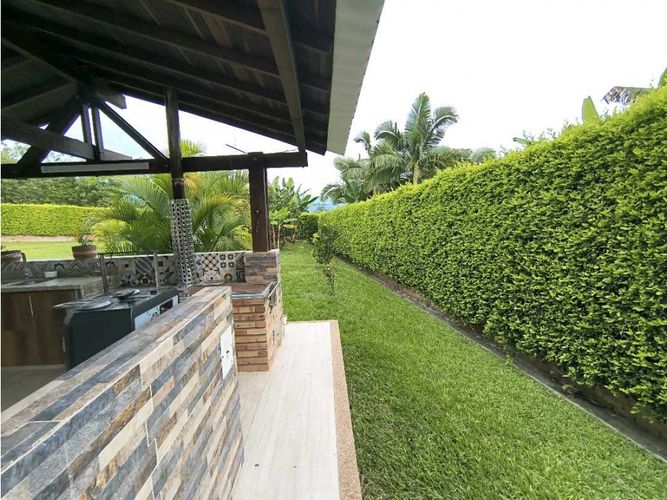 Casa de 6 alcobas en venta en Puerto Espejo, Armenia, 419 m² · foto 6 de 24