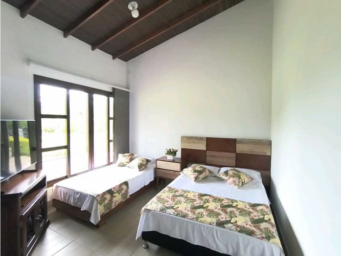 Casa de 6 alcobas en venta en Puerto Espejo, Armenia, 419 m² · foto 15 de 24