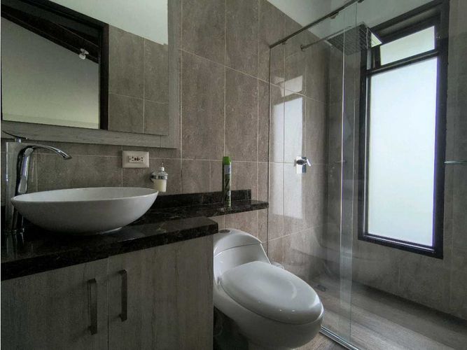 Casa de 6 alcobas en venta en Puerto Espejo, Armenia, 419 m² · foto 16 de 24