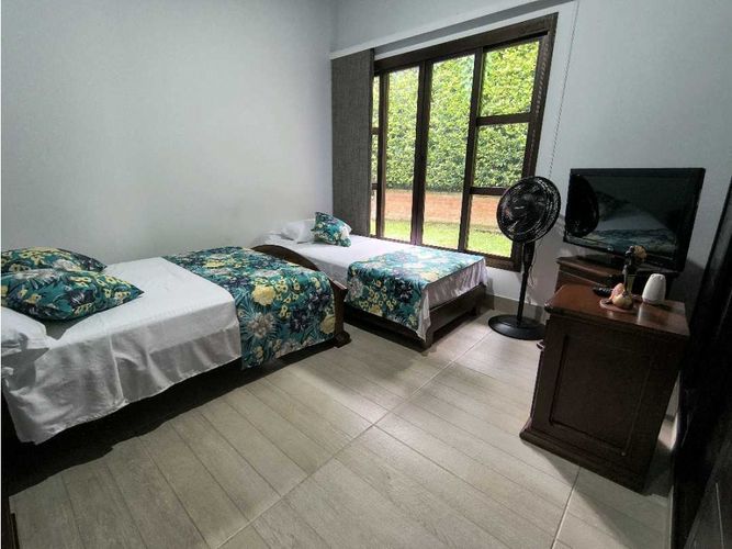 Casa de 6 alcobas en venta en Puerto Espejo, Armenia, 419 m² · foto 23 de 24