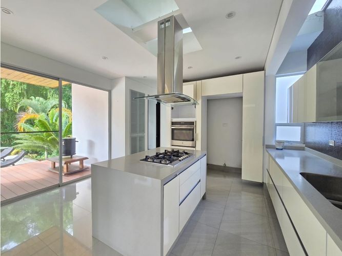 Casa de 3 alcobas en venta en El Caimo, Armenia, 300 m² · foto 10 de 24