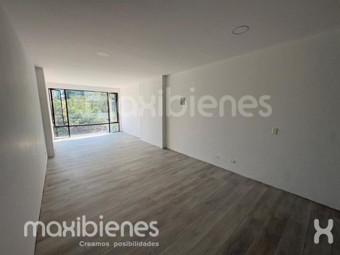Local en arriendo en Los Balsos, Medellín, 70 m² · foto 2 de 2