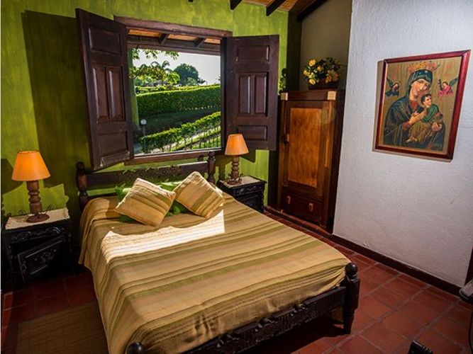 Casa de 8 alcobas en venta en Armenia · foto 14 de 23