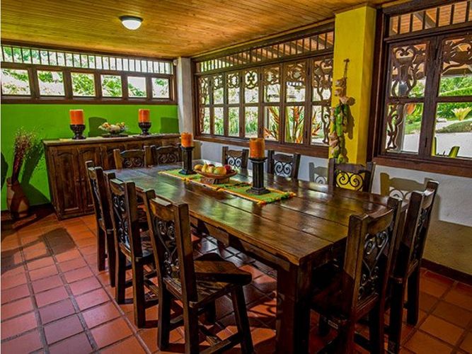 Casa de 8 alcobas en venta en Armenia · foto 19 de 23