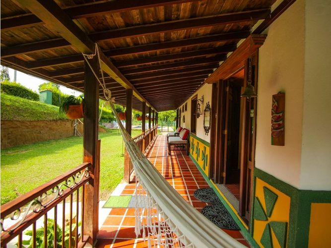Casa de 8 alcobas en venta en Armenia · foto 20 de 23