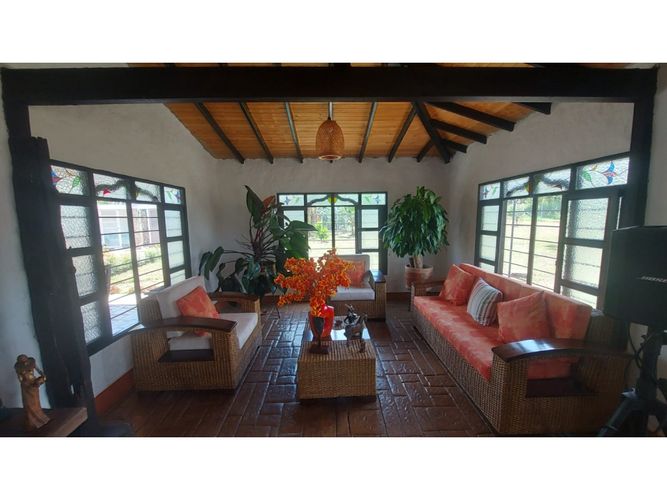 Casa de 4 alcobas en venta en La Pola, Armenia, 340 m² · foto 4 de 24