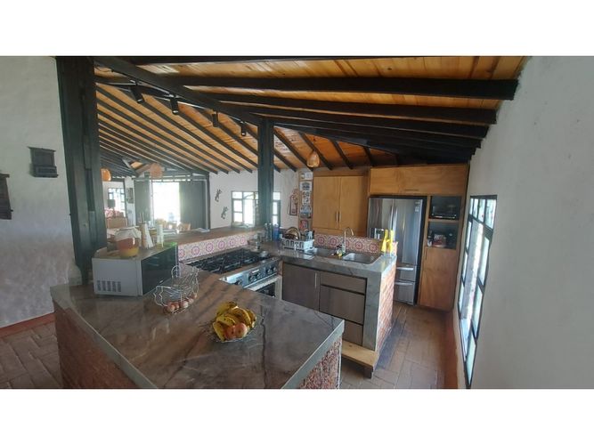 Casa de 4 alcobas en venta en La Pola, Armenia, 340 m² · foto 13 de 24