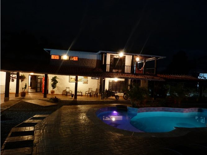 Casa de 4 alcobas en venta en La Pola, Armenia, 340 m² · foto 19 de 24