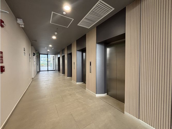 Consultorio en arriendo en Avenida Centenario, Armenia, 33 m² · foto 3 de 13