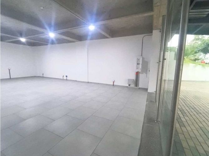 Local en arriendo en Avenida Centenario, Armenia, 82 m² · foto 2 de 11