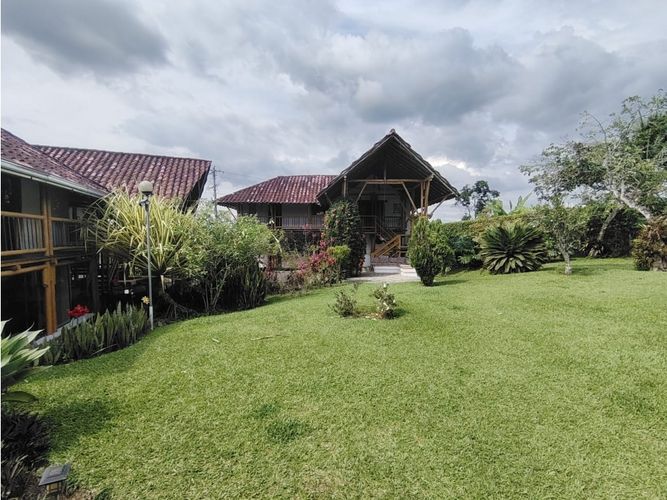 Casa de 8 alcobas en venta en El Caimo, Armenia, 889 m² · foto 2 de 24
