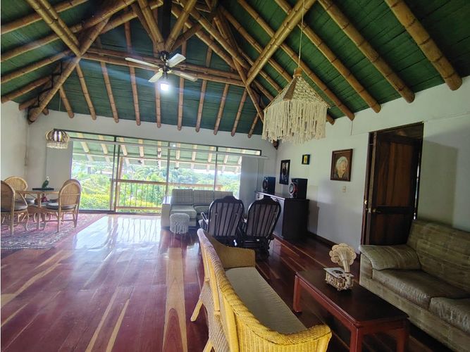 Casa de 8 alcobas en venta en El Caimo, Armenia, 889 m² · foto 11 de 24