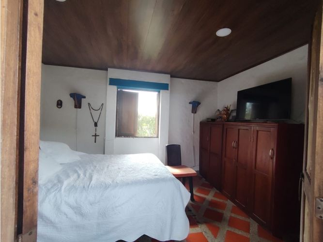 Casa de 8 alcobas en venta en El Caimo, Armenia, 889 m² · foto 12 de 24