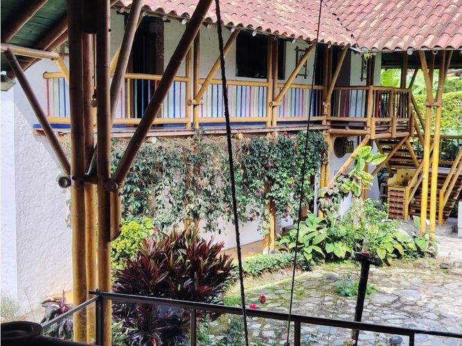 Casa de 8 alcobas en venta en El Caimo, Armenia, 889 m² · foto 13 de 24