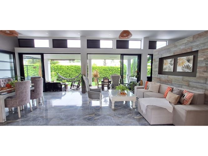 Casa de 4 alcobas en venta en Vía El Caimo, Armenia, 240 m² · foto 3 de 24