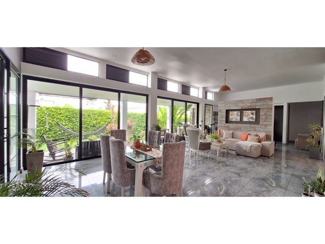 Casa de 4 alcobas en venta en Vía El Caimo, Armenia, 240 m² · foto 5 de 24