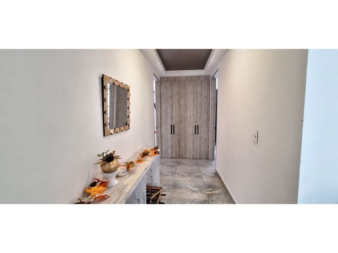 Casa de 4 alcobas en venta en Vía El Caimo, Armenia, 240 m² · foto 11 de 24