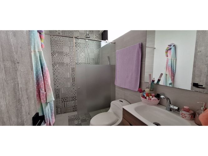 Casa de 4 alcobas en venta en Vía El Caimo, Armenia, 240 m² · foto 13 de 24