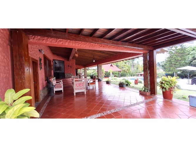 Casa de 9 alcobas en venta en El Eden, Armenia, 780 m² · foto 3 de 24