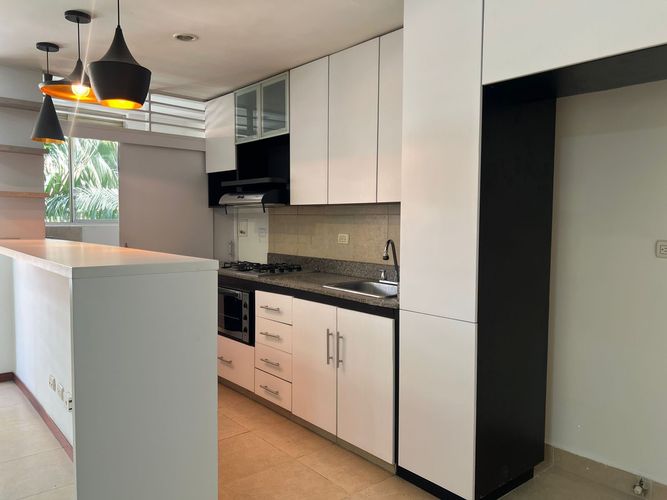 Apartamento de 3 alcobas en arriendo en Cumbres, Envigado, 80 m² · foto 3 de 15