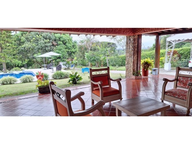 Casa de 9 alcobas en venta en El Eden, Armenia, 780 m² · foto 5 de 24