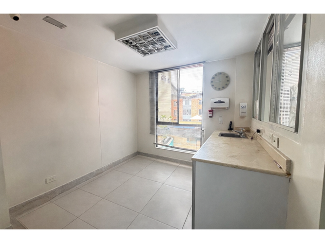 Oficina en arriendo en La Castellana, Armenia, 37 m² · foto 4 de 7