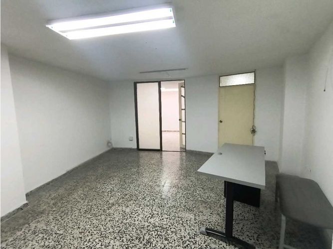 Consultorio en arriendo en Parque Sucre, Armenia, 42 m² · foto 8 de 18