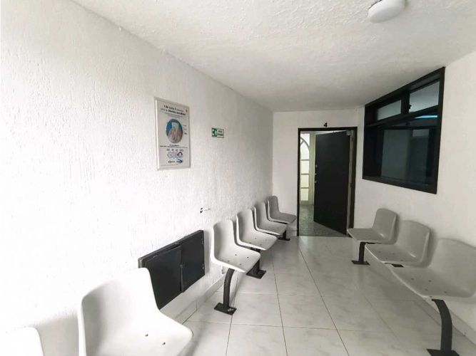 Consultorio en arriendo en Parque Sucre, Armenia, 42 m² · foto 13 de 18