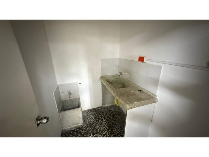 Local en arriendo en San Jose, Pereira, 335 m² · foto 10 de 12