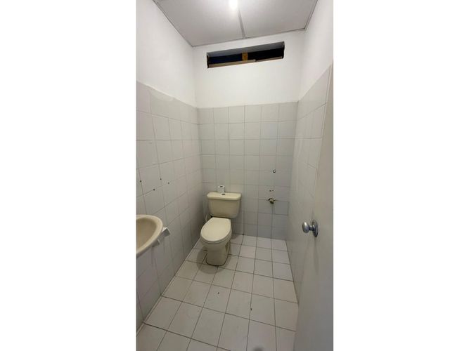 Local en arriendo en San Jose, Pereira, 335 m² · foto 11 de 12