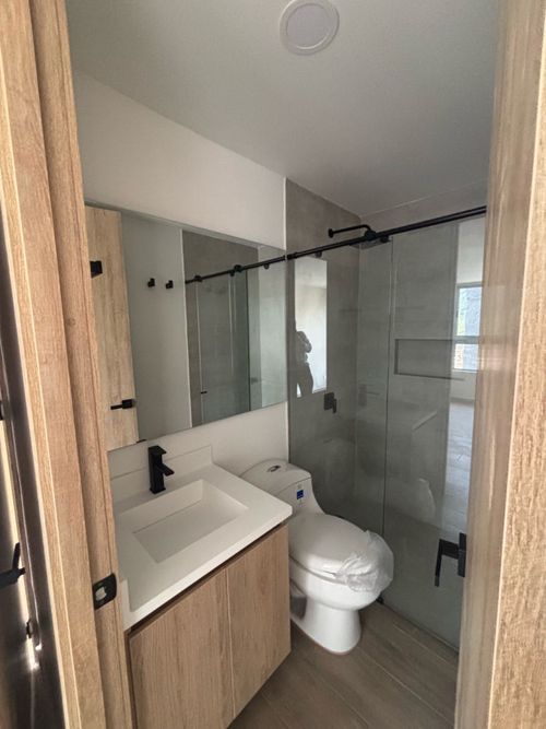 Apartamento en venta en Loma De San Jose, Sabaneta · foto 8 de 13