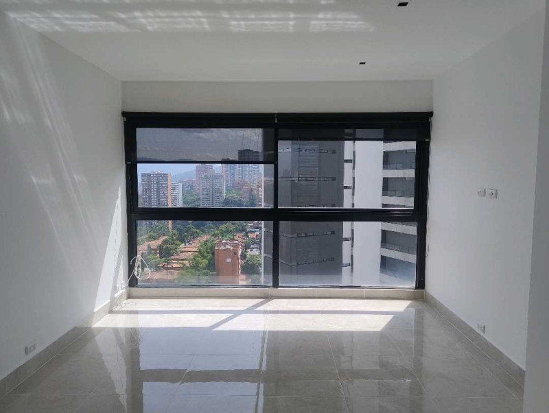 1BR Apartment in Suroriente (90 m²)