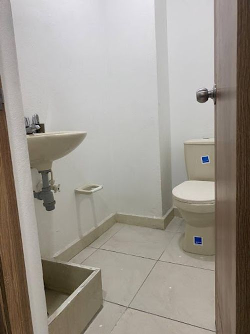 Local en arriendo en Calle Larga, Sabaneta, 50 m² · foto 4 de 5