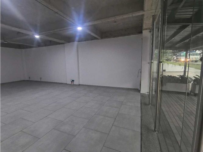 Local en arriendo en Cr. San Juan De La Loma, Armenia, 80 m² · foto 3 de 14