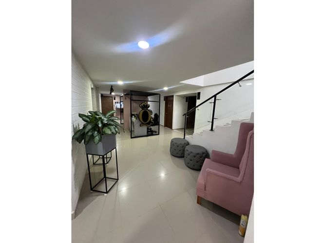 Casa de 16 alcobas en venta en Zona Industrial La Popa, Dosquebradas, 300 m² · foto 13 de 17