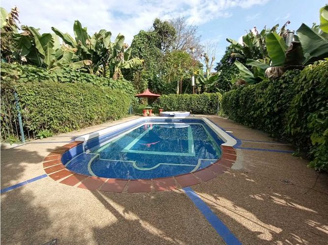 Casa de 7 alcobas en venta en Via La Tebaida, Armenia, 400 m² · foto 2 de 17