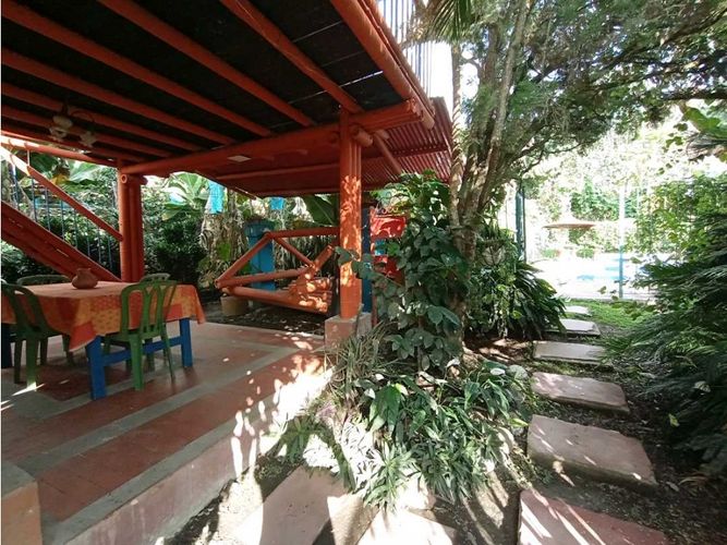 Casa de 7 alcobas en venta en Via La Tebaida, Armenia, 400 m² · foto 5 de 17