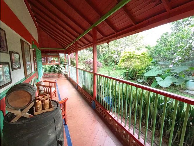 Casa de 7 alcobas en venta en Via La Tebaida, Armenia, 400 m² · foto 10 de 17