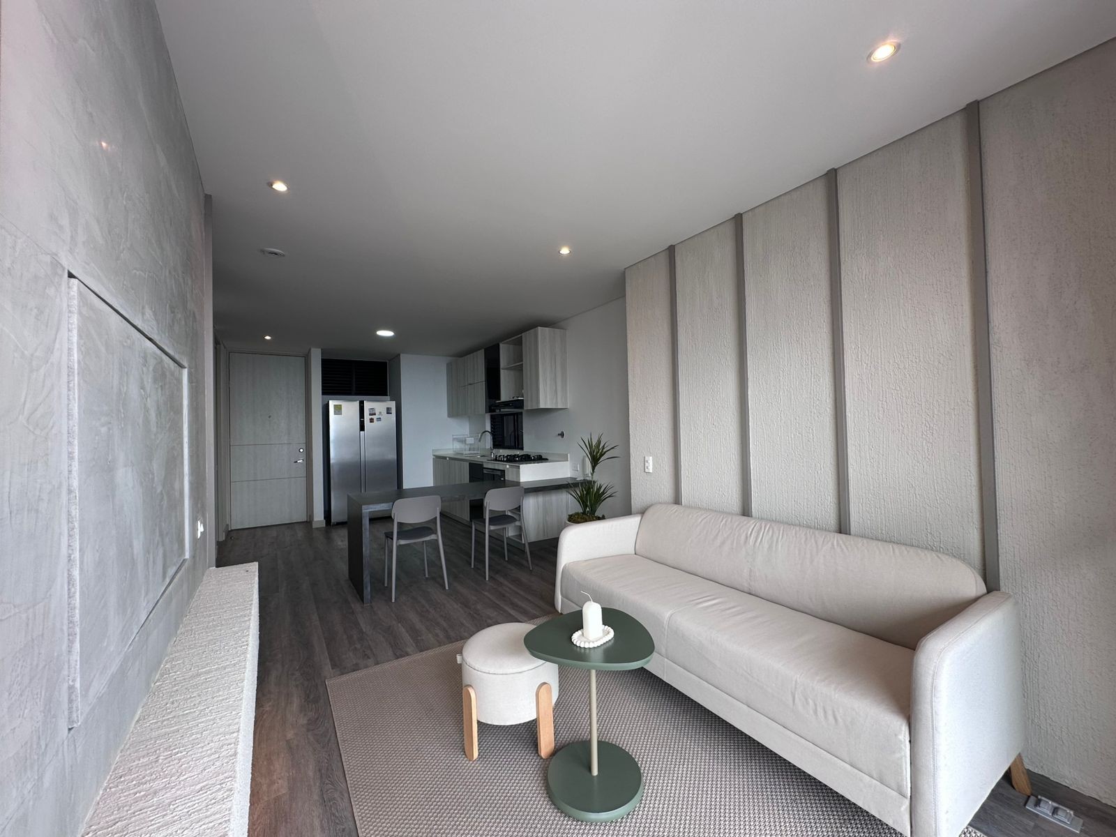 Apartamento en arriendo en El Poblado, Medellín · foto 3 de 17