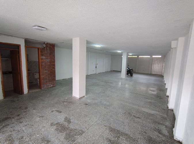 Local en arriendo en Cota, 120 m² · foto 2 de 9