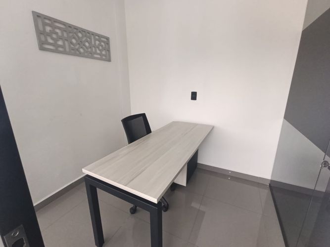 Oficina en arriendo en Manila, Medellín, 94 m² · foto 3 de 10