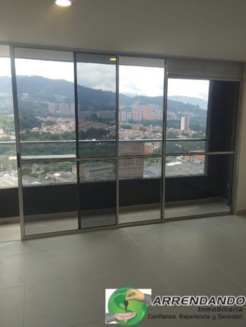 Apartamento de 3 alcobas en arriendo en El Guayabo, Itagüí, 75 m² · foto 2 de 11
