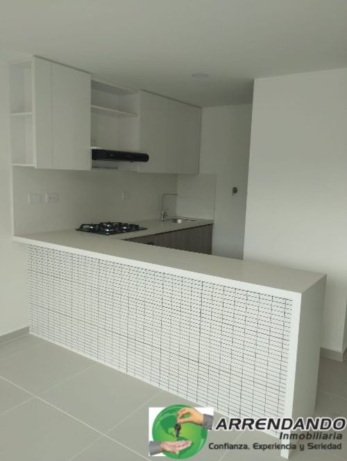 Apartamento de 3 alcobas en arriendo en El Guayabo, Itagüí, 75 m² · foto 7 de 11